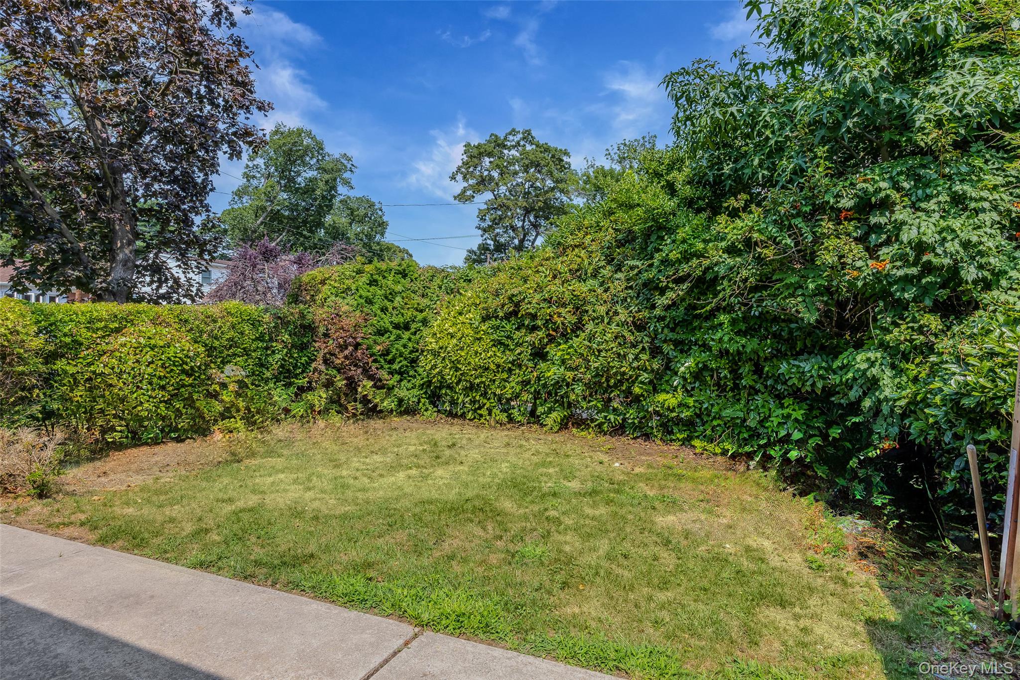 1218 Terrace Boulevard, New Hyde Park, NY 11040