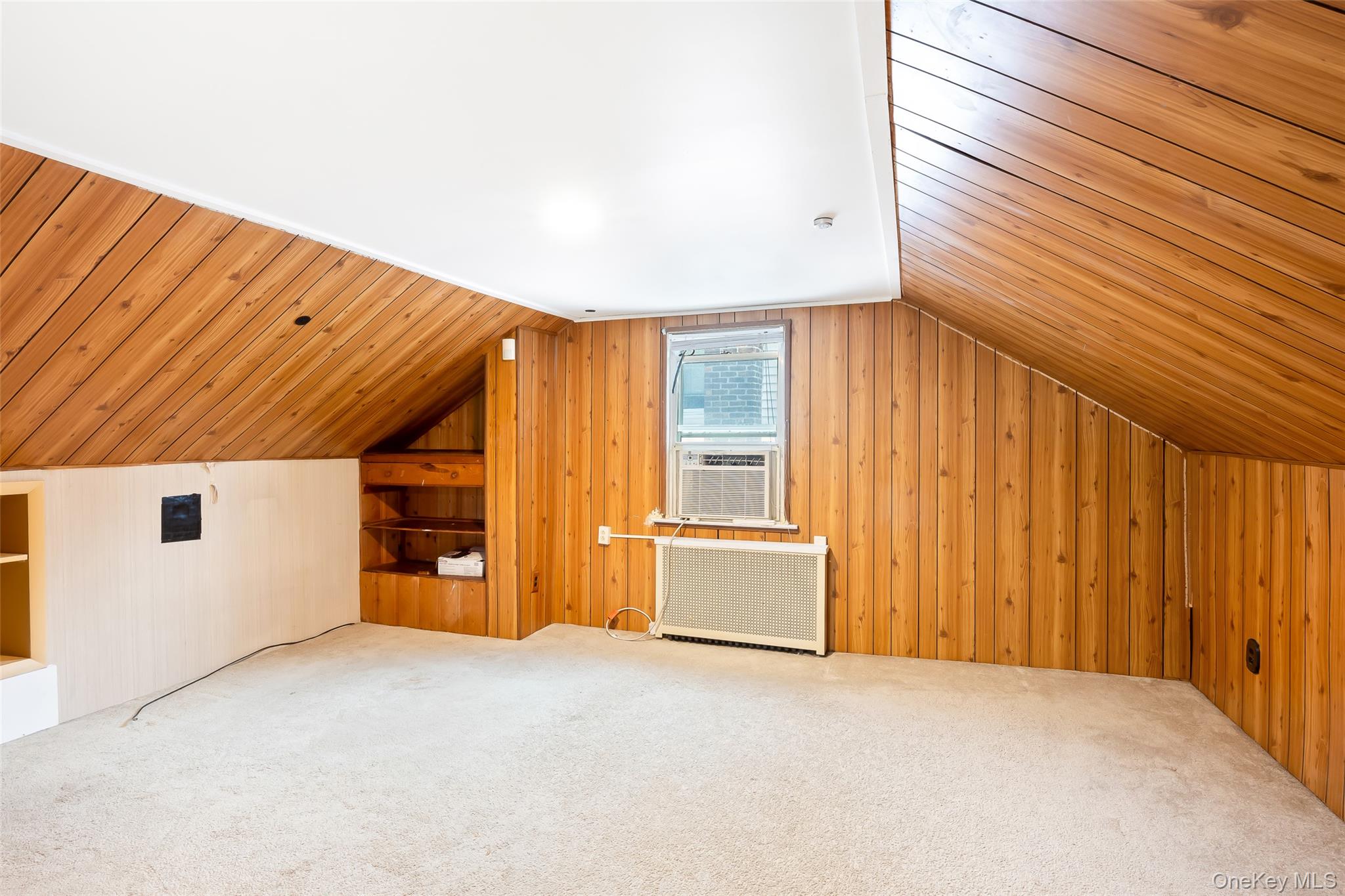 1218 Terrace Boulevard, New Hyde Park, NY 11040