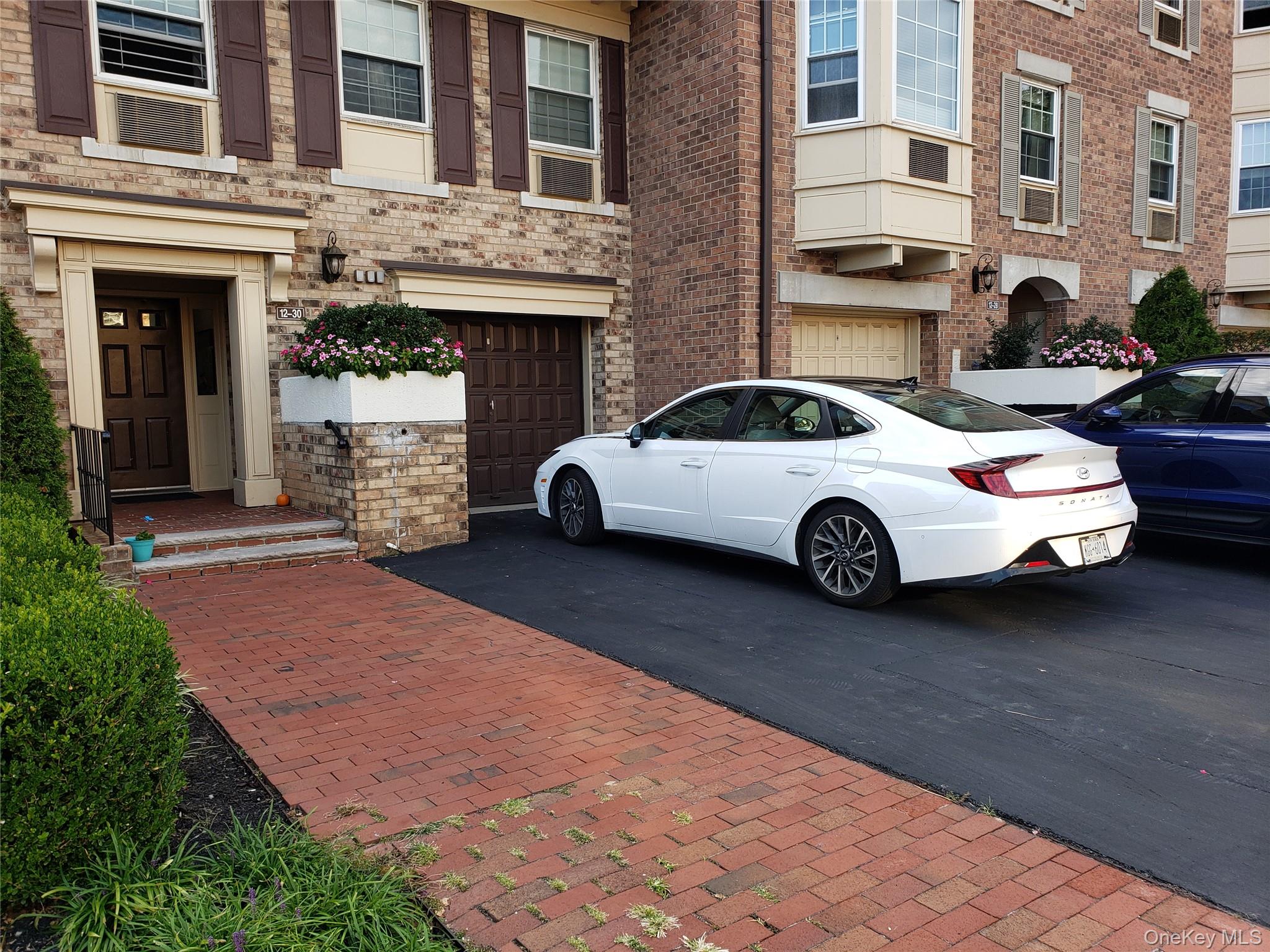 1230 Estate Lane Lane # 2, Bayside, NY 11360