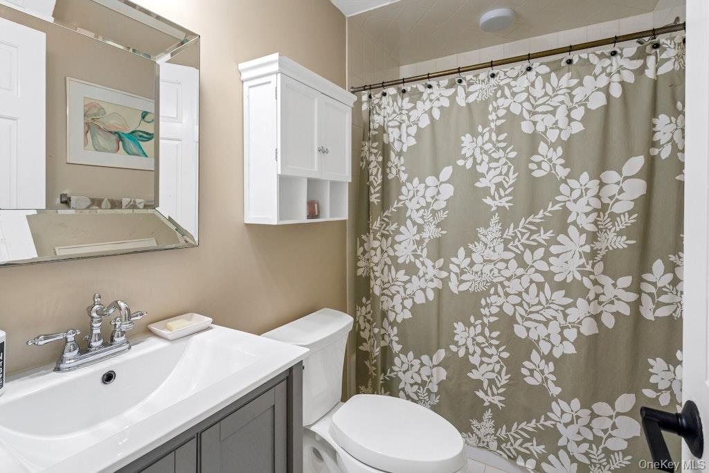 3 Colonial Court, Armonk, NY 10504