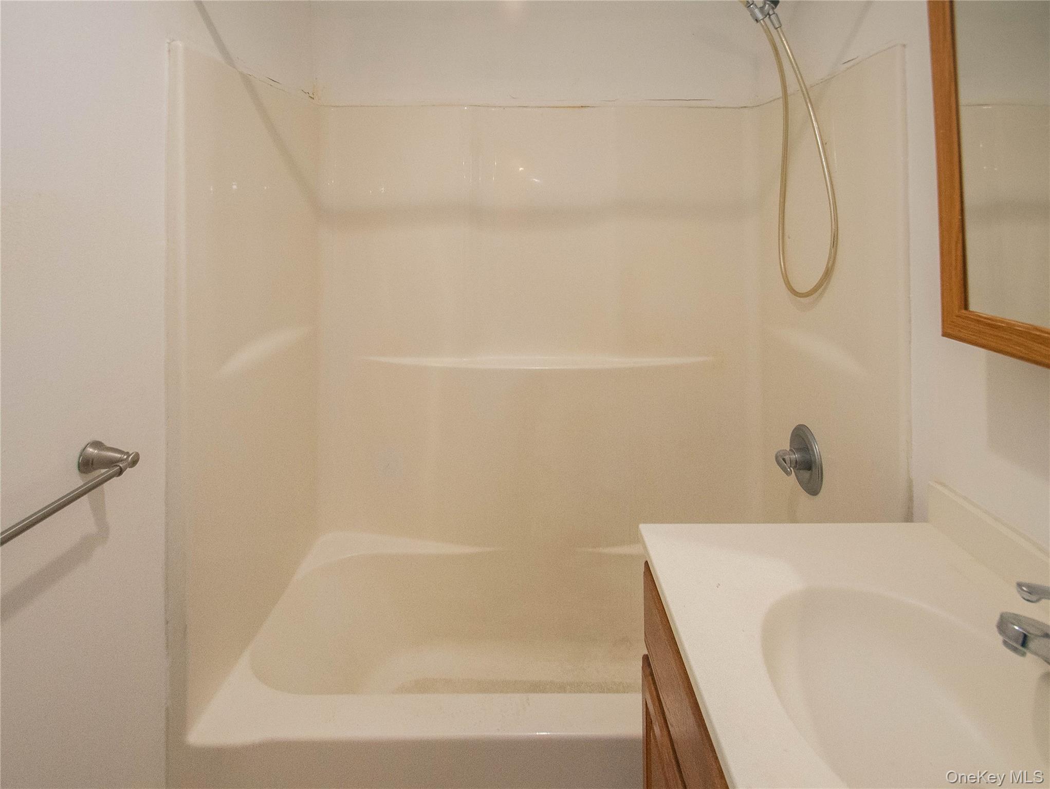 25 Village Park Drive # 3B, Fishkill, NY 12524