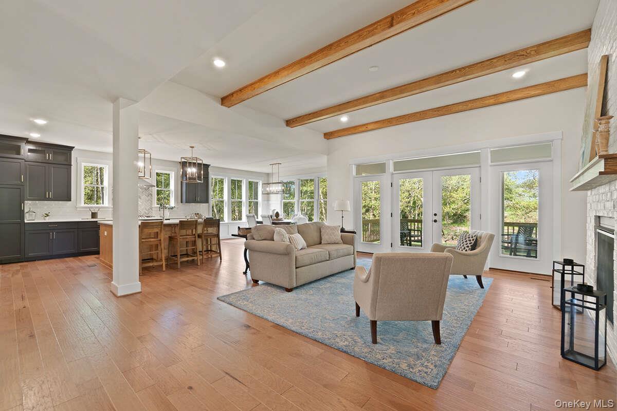 14 Bear Hollow Lane, Hyde Park, NY 12538