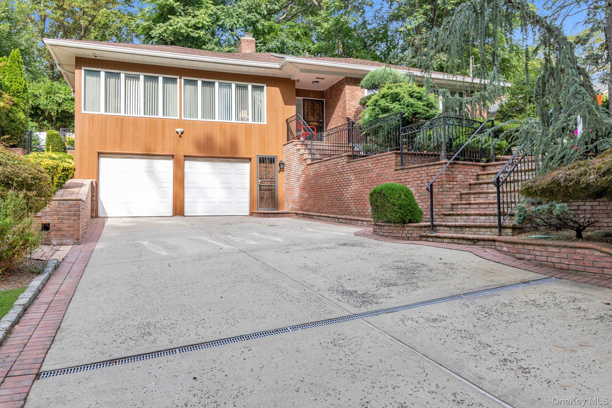 1 Crystal Drive, Great Neck, NY 11021