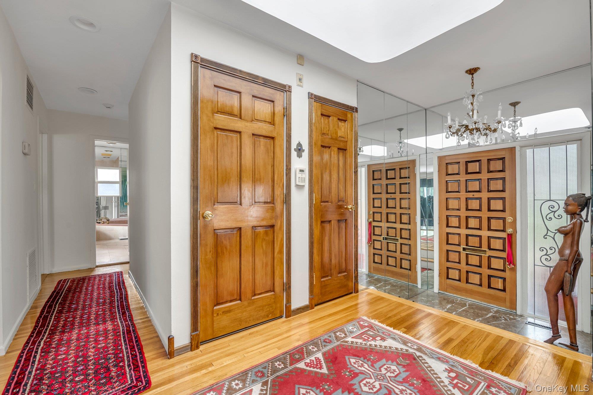 1 Crystal Drive, Great Neck, NY 11021