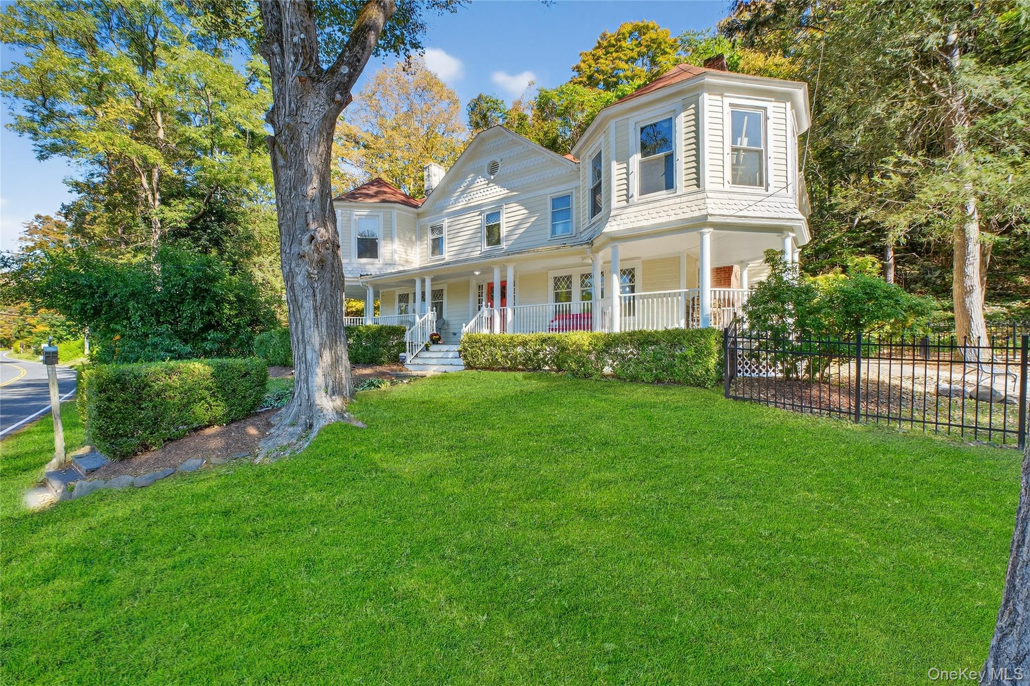 30 Old Post Road N, Red Hook, NY 12571