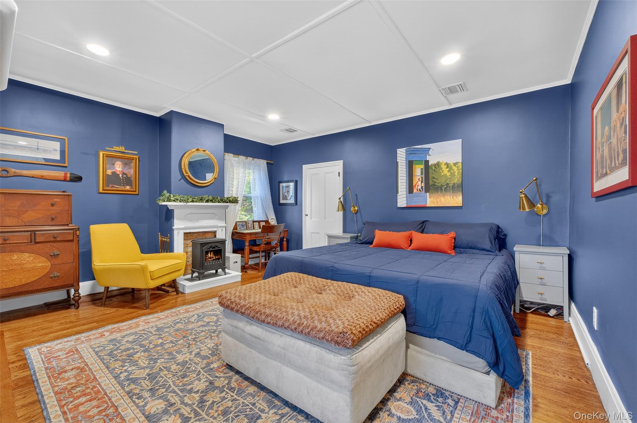 30 Old Post Road N, Red Hook, NY 12571