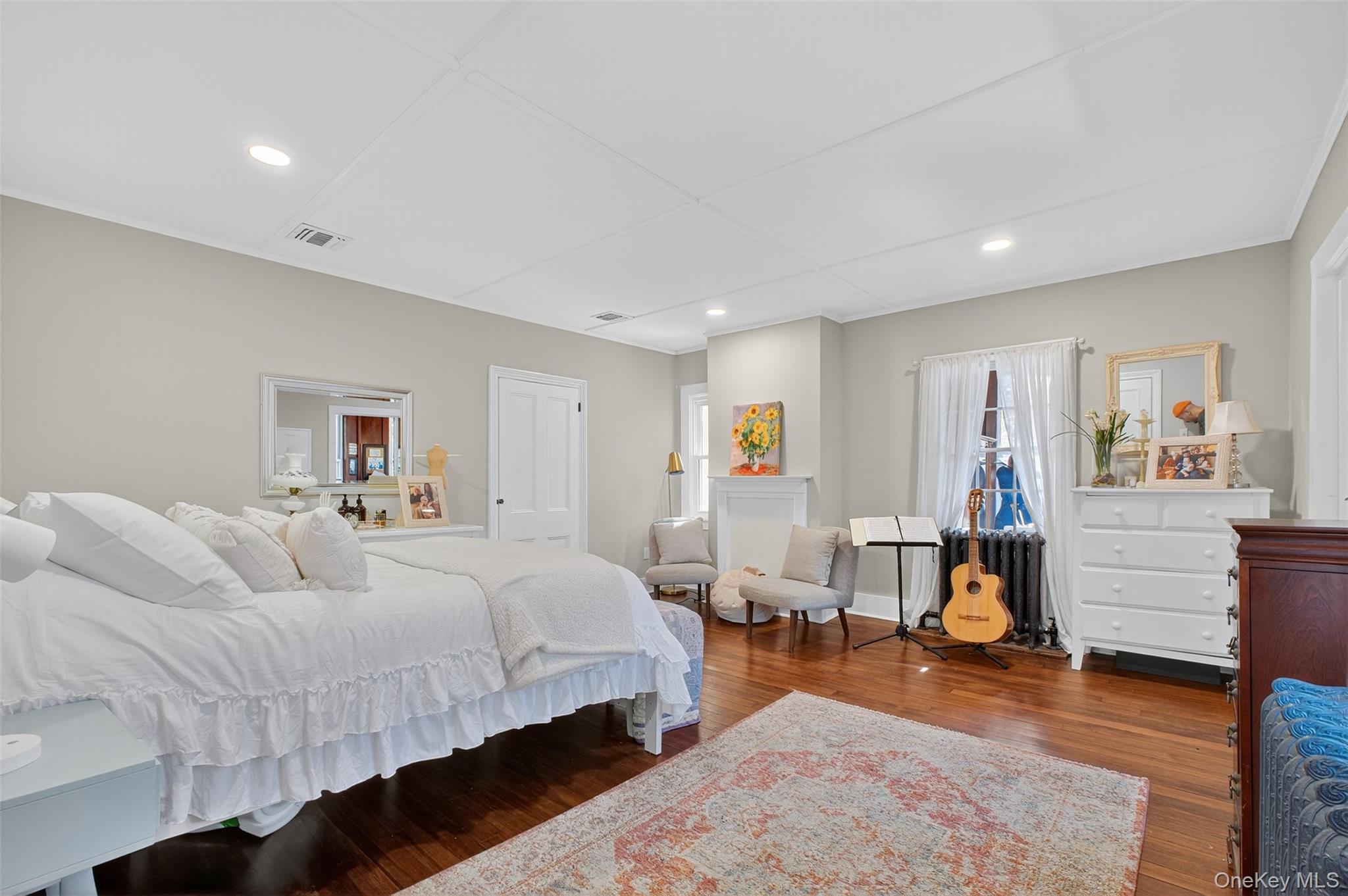 30 Old Post Road N, Red Hook, NY 12571