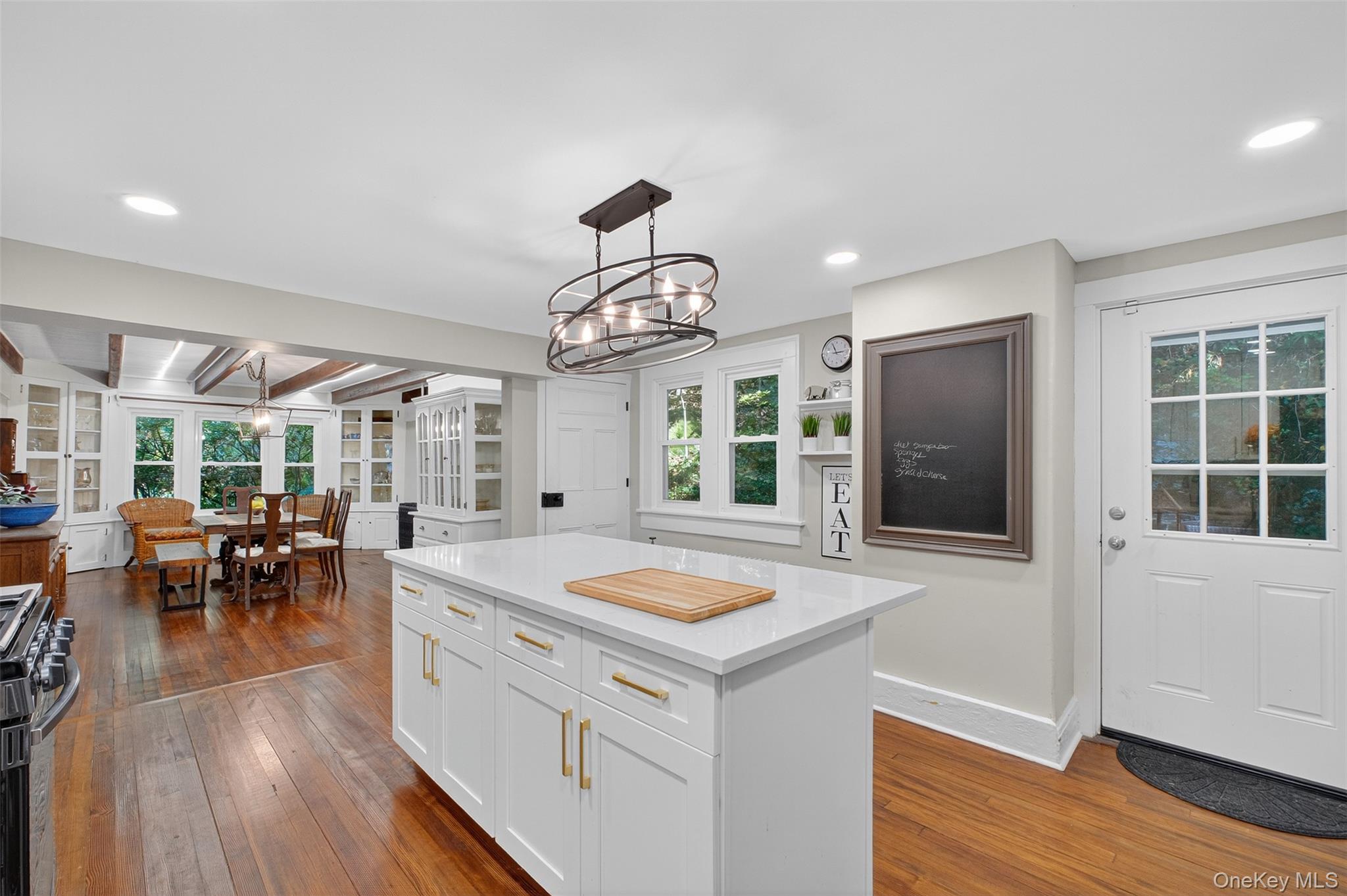 30 Old Post Road N, Red Hook, NY 12571