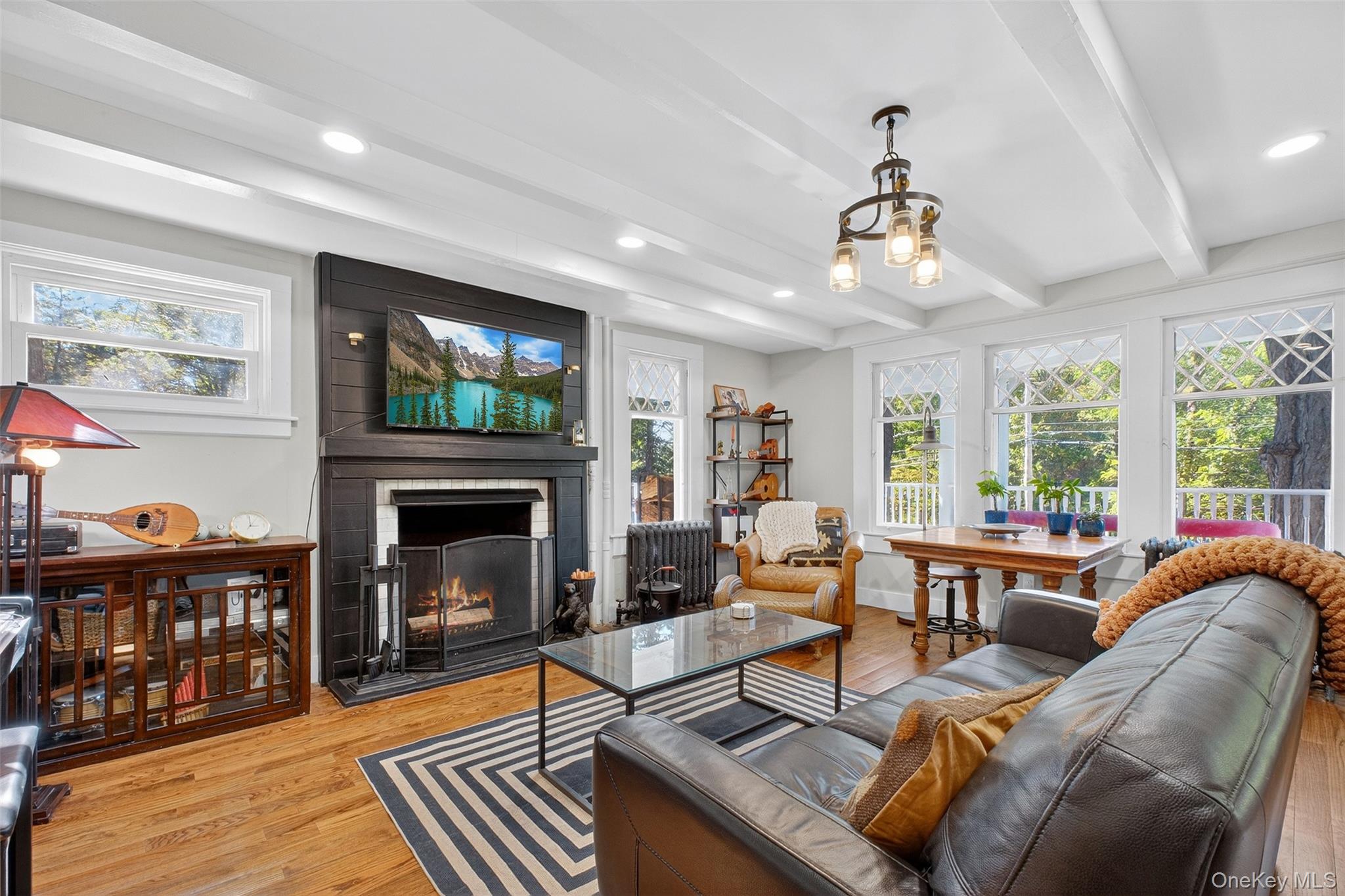 30 Old Post Road N, Red Hook, NY 12571