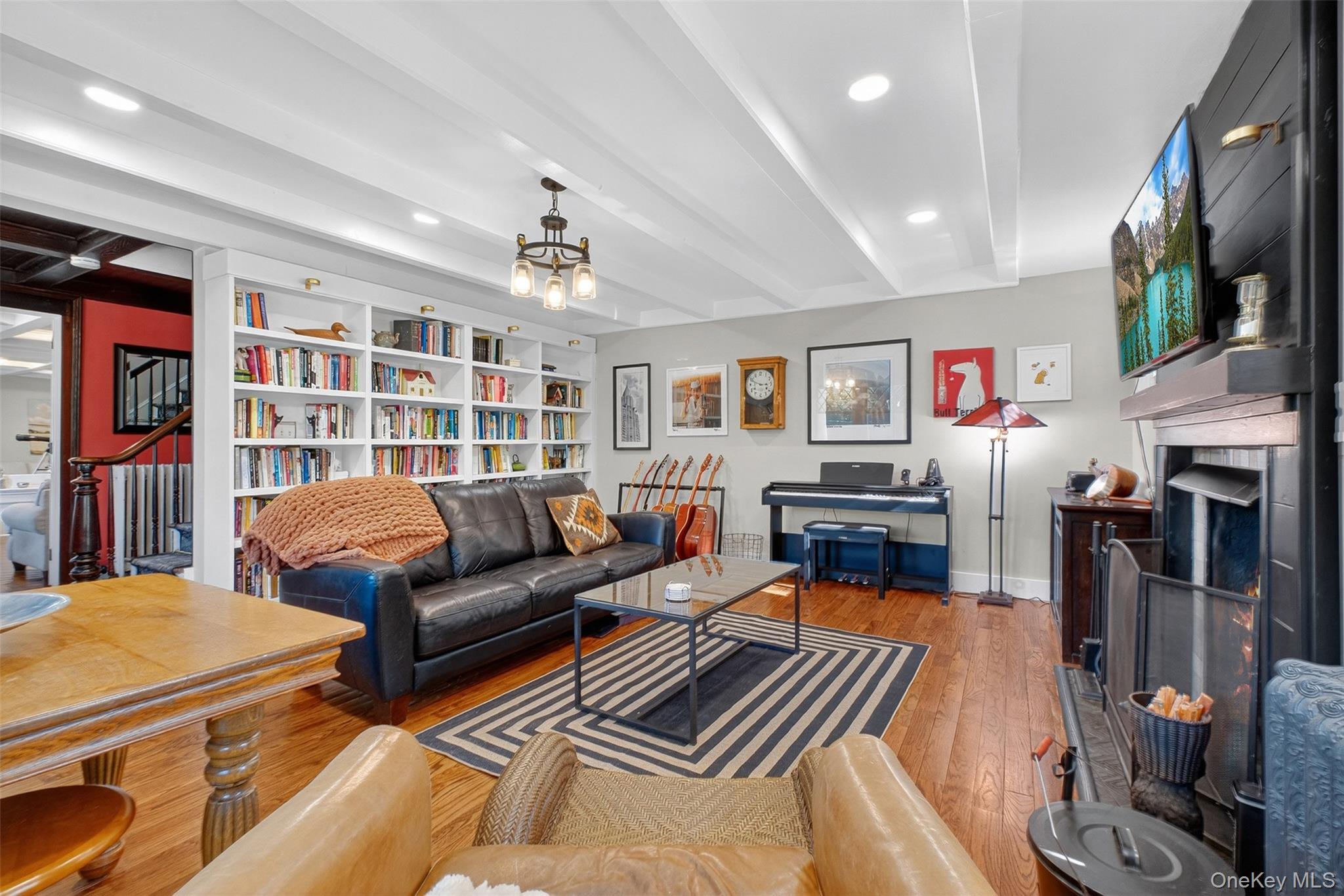 30 Old Post Road N, Red Hook, NY 12571