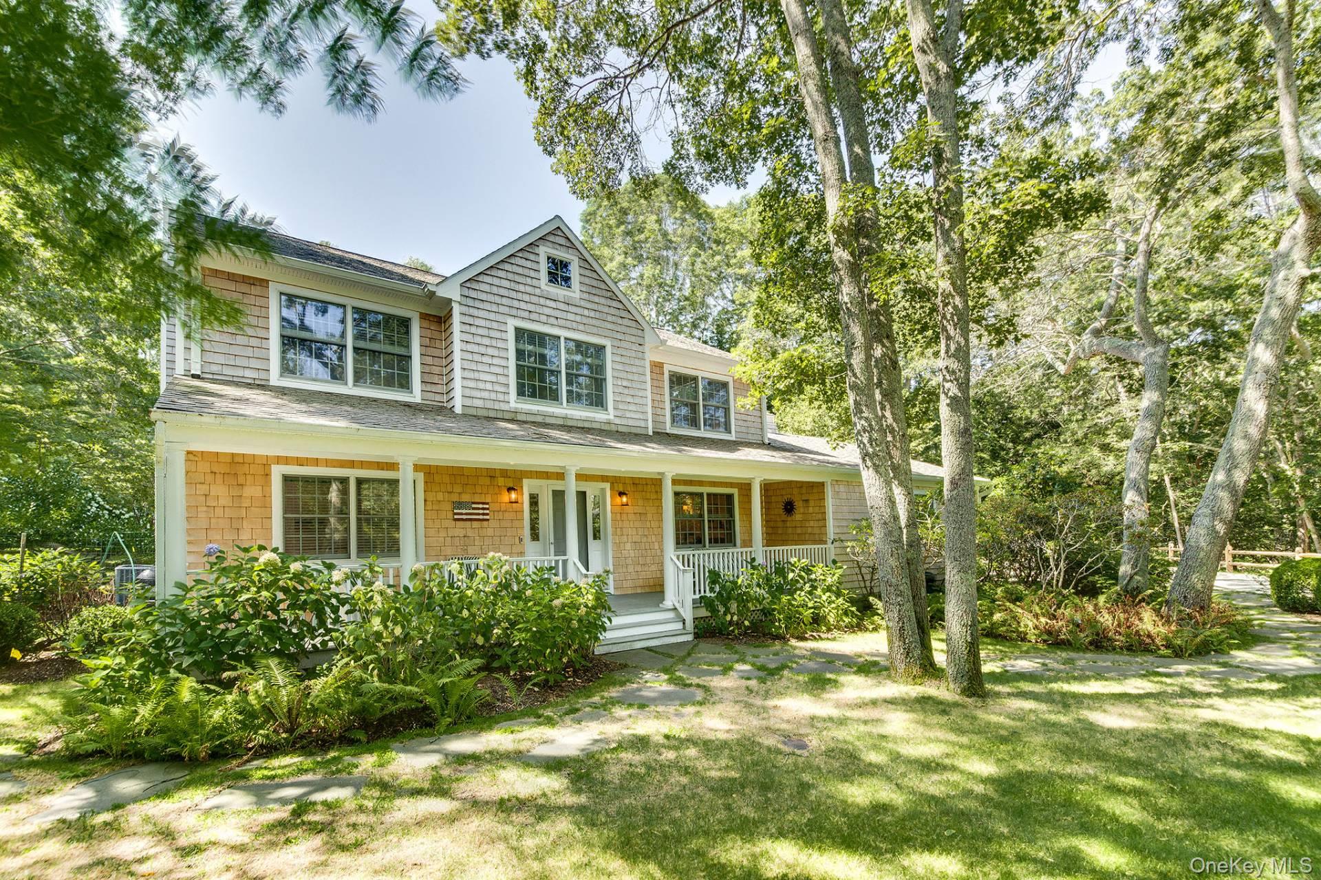 8 Lauras Lane, East Hampton, NY 11937