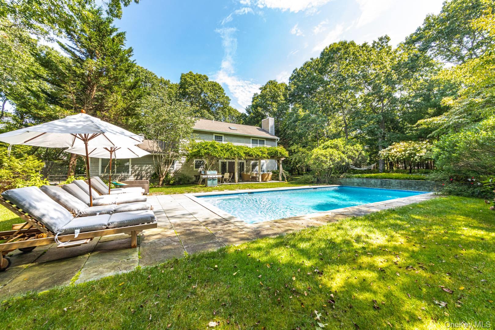 8 Lauras Lane, East Hampton, NY 11937