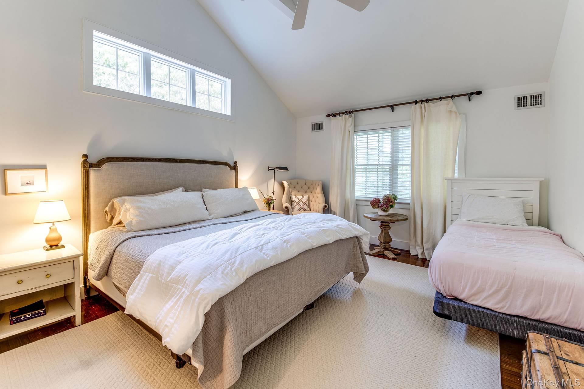 8 Lauras Lane, East Hampton, NY 11937