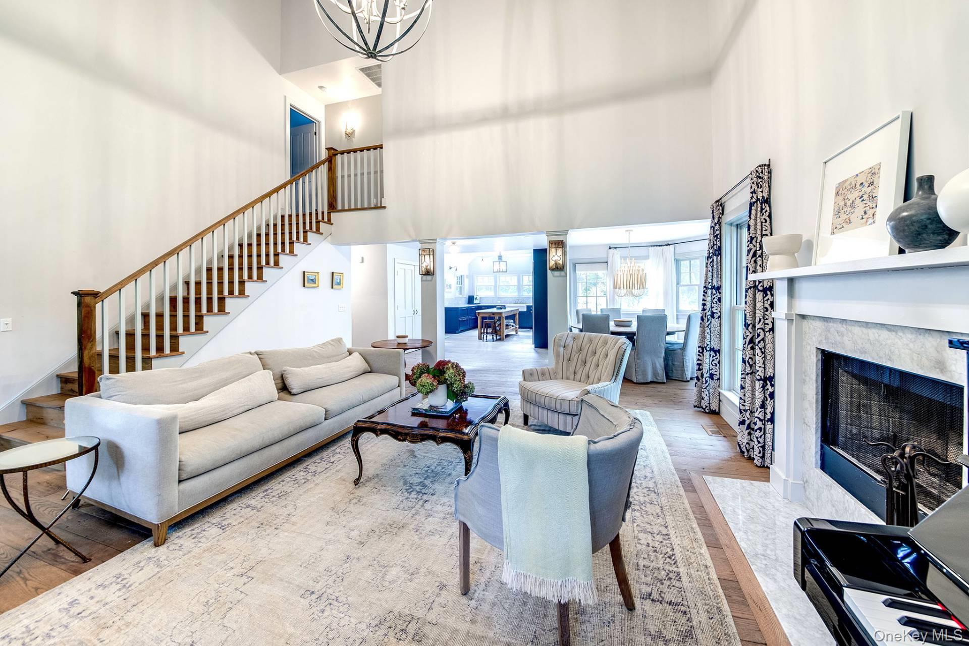 10 Lauras Lane, East Hampton, NY 11937