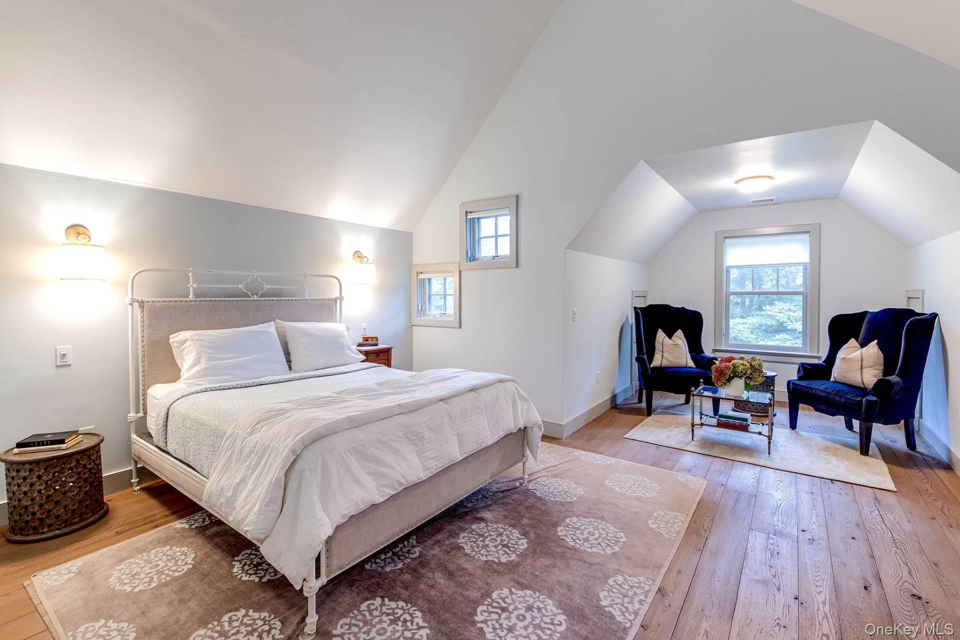 10 Lauras Lane, East Hampton, NY 11937