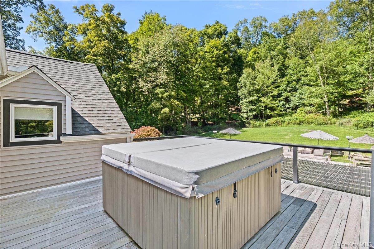 1570 Journeys End Road, Croton-on-Hudson, NY 10520