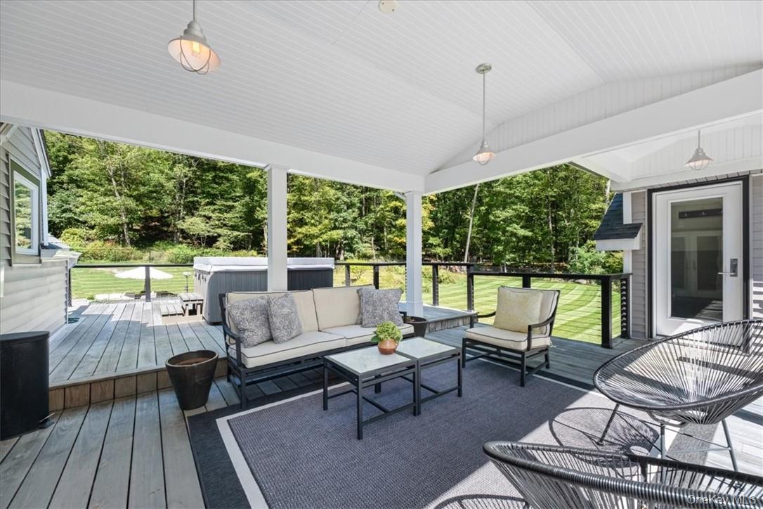 1570 Journeys End Road, Croton-on-Hudson, NY 10520