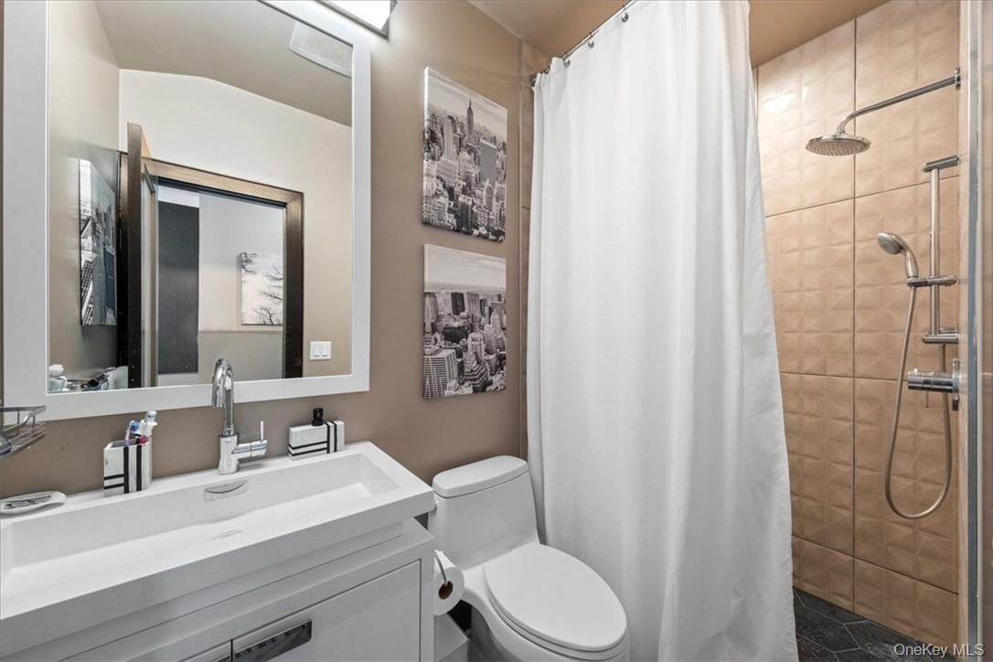 1570 Journeys End Road, Croton-on-Hudson, NY 10520