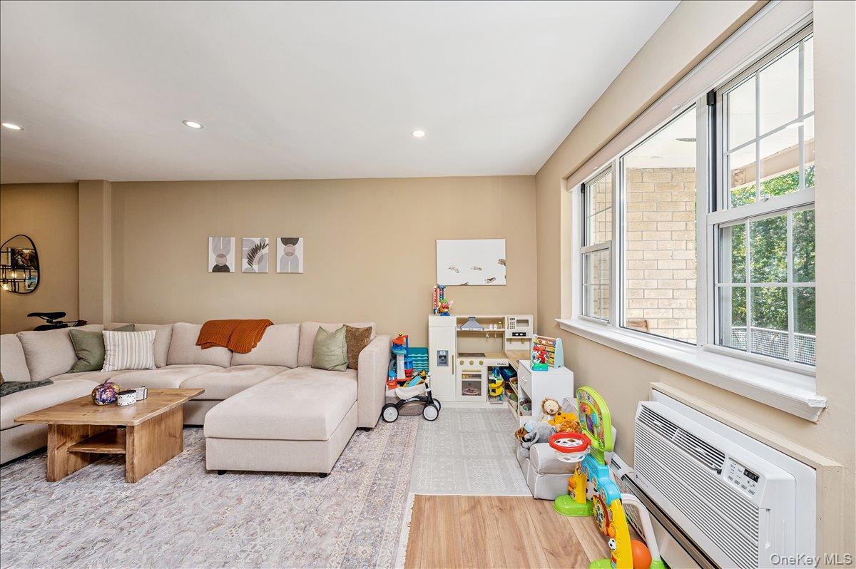 445 Broadway # 2O, Hastings-on-Hudson, NY 10706