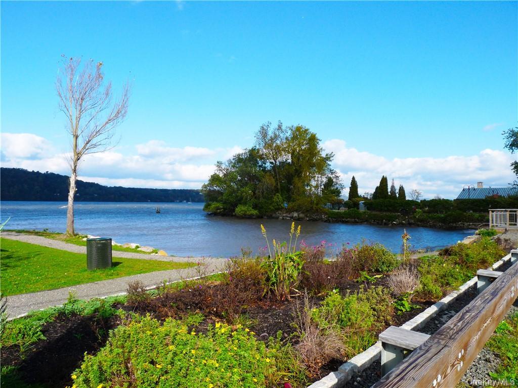 445 Broadway # 2O, Hastings-on-Hudson, NY 10706