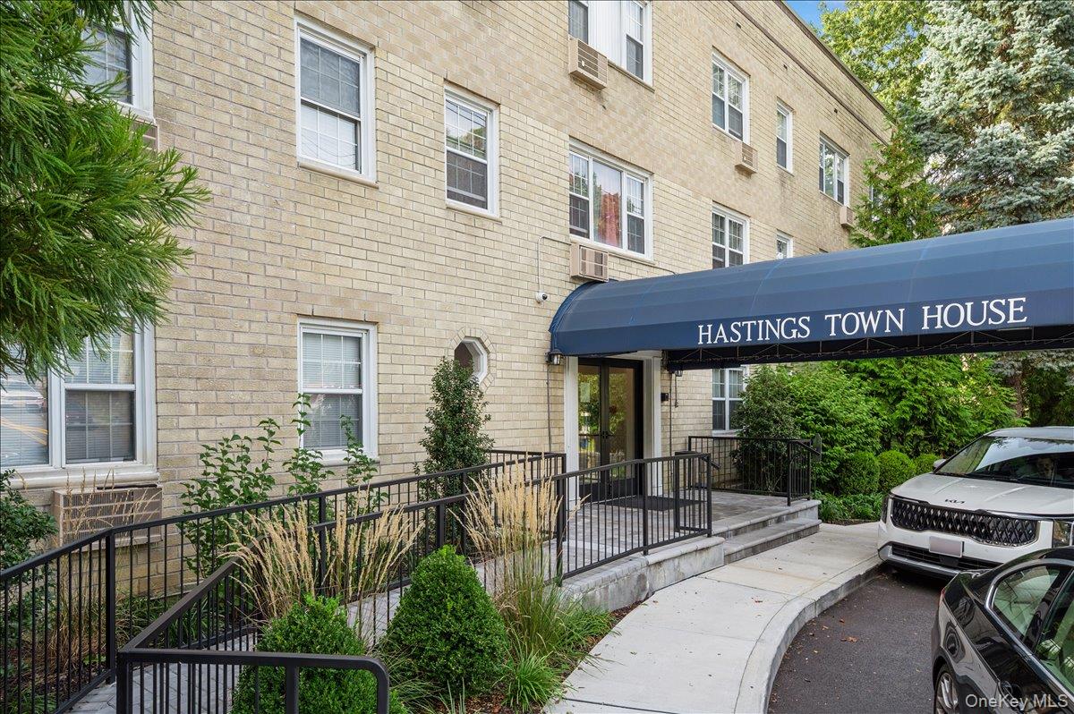 445 Broadway # 2O, Hastings-on-Hudson, NY 10706