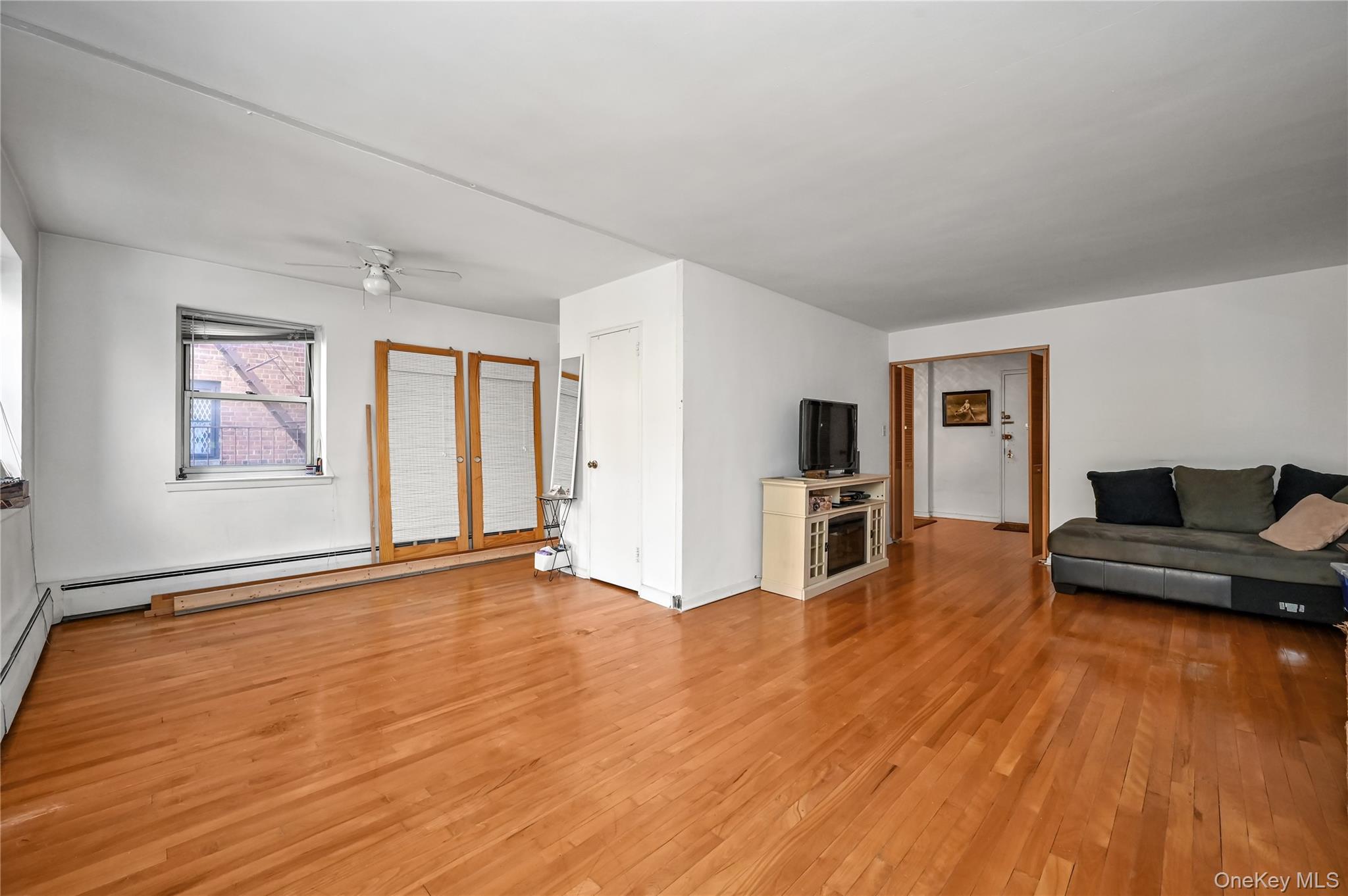 99-10 60 Ave # 3B, Corona, NY 11368