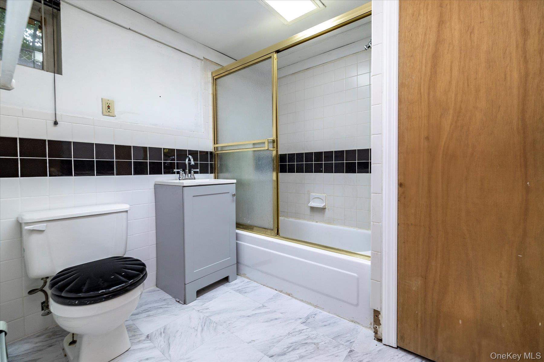 118 Coolidge Avenue, Amityville, NY 11701