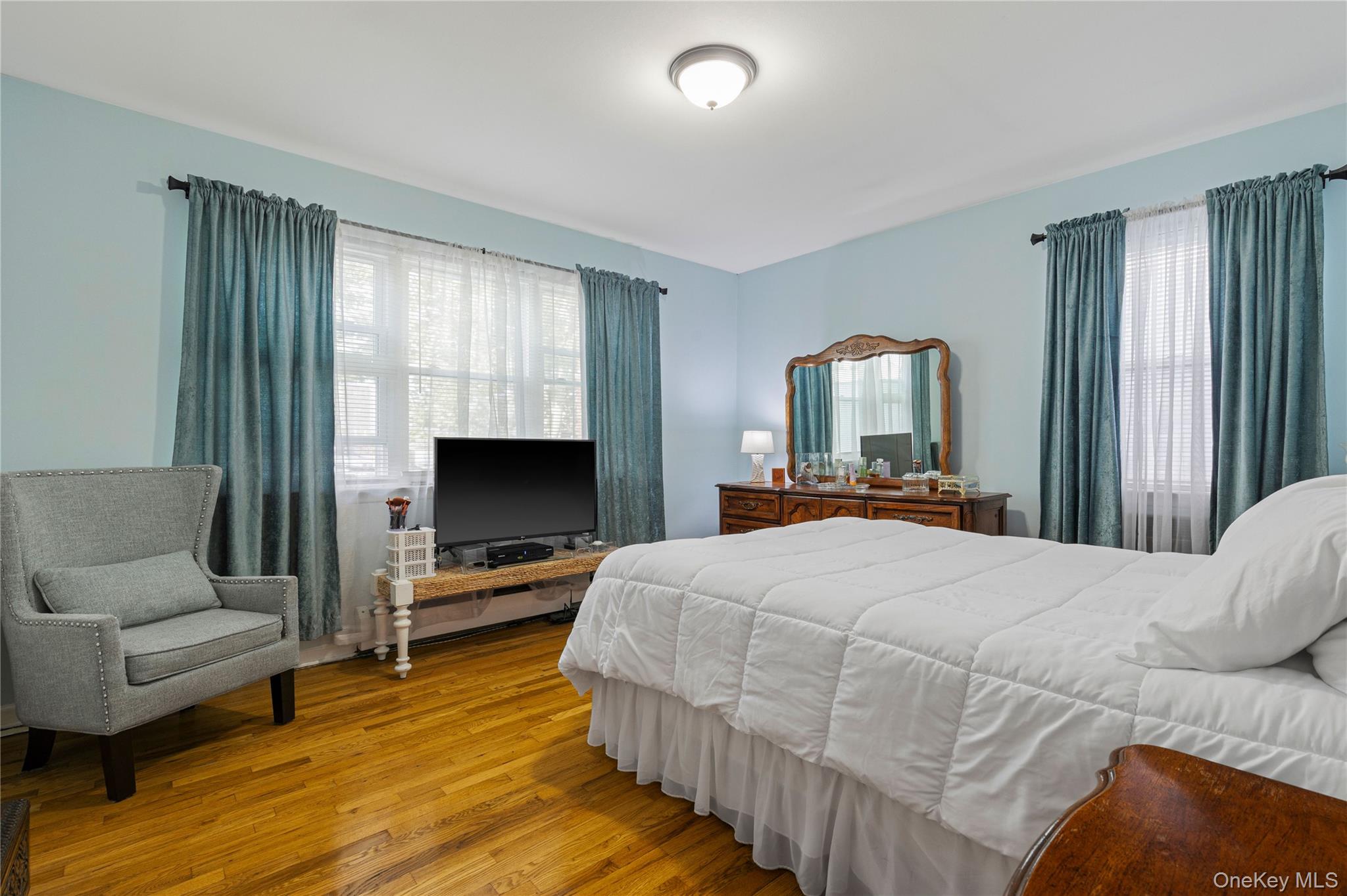 2824 Zulette Avenue, Bronx, NY 10461