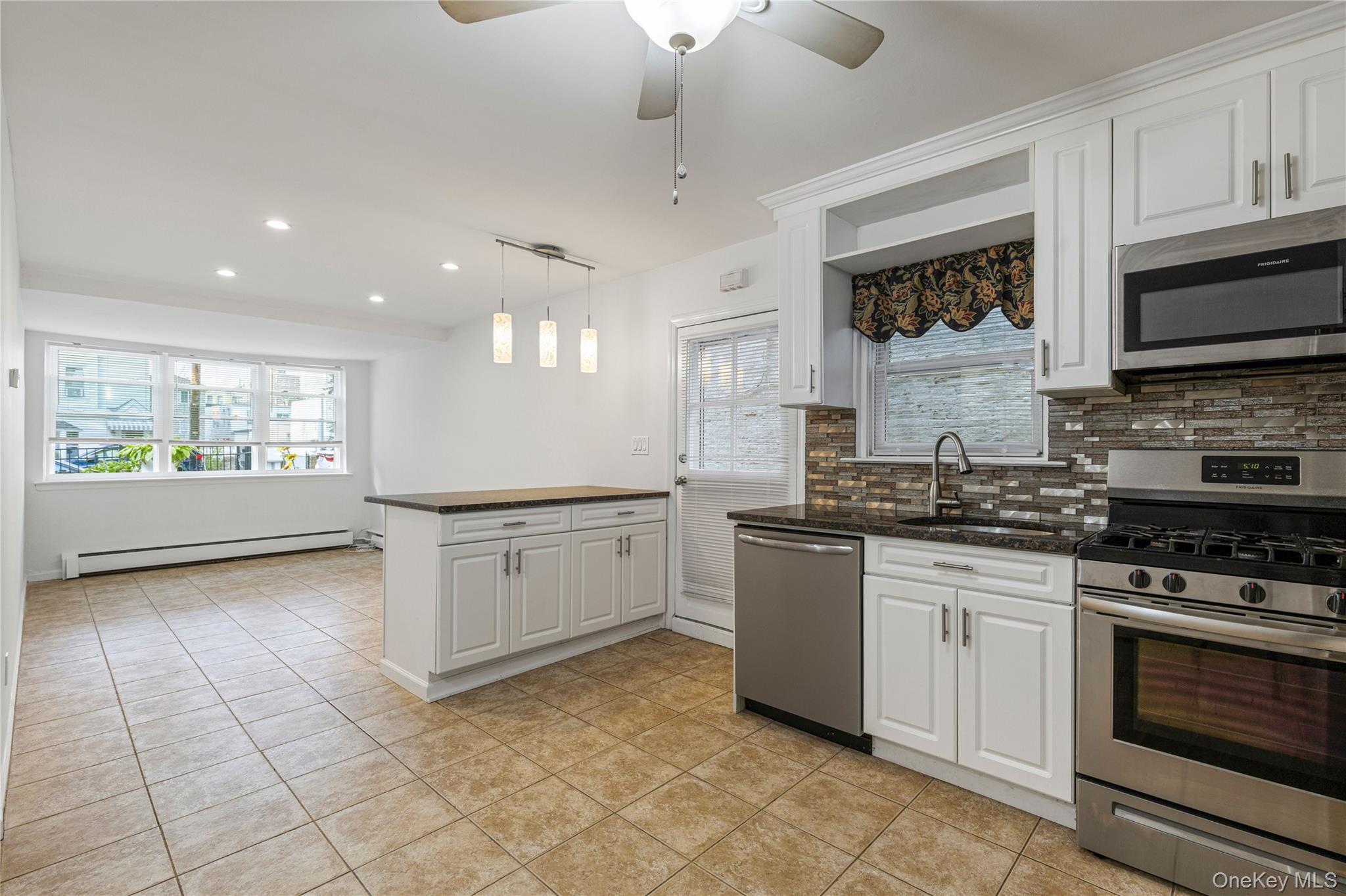 2824 Zulette Avenue, Bronx, NY 10461