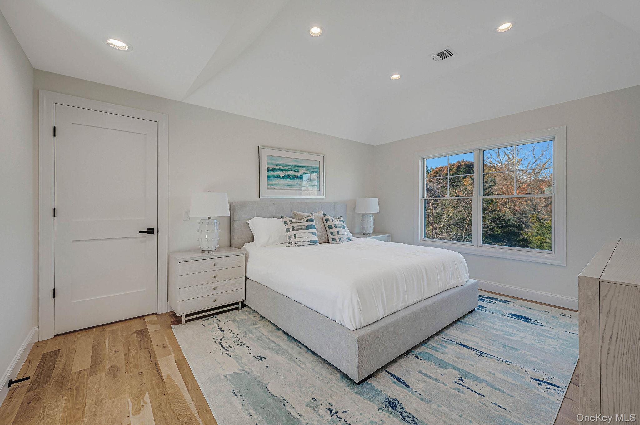 6 S Bay Avenue, Eastport, NY 11941