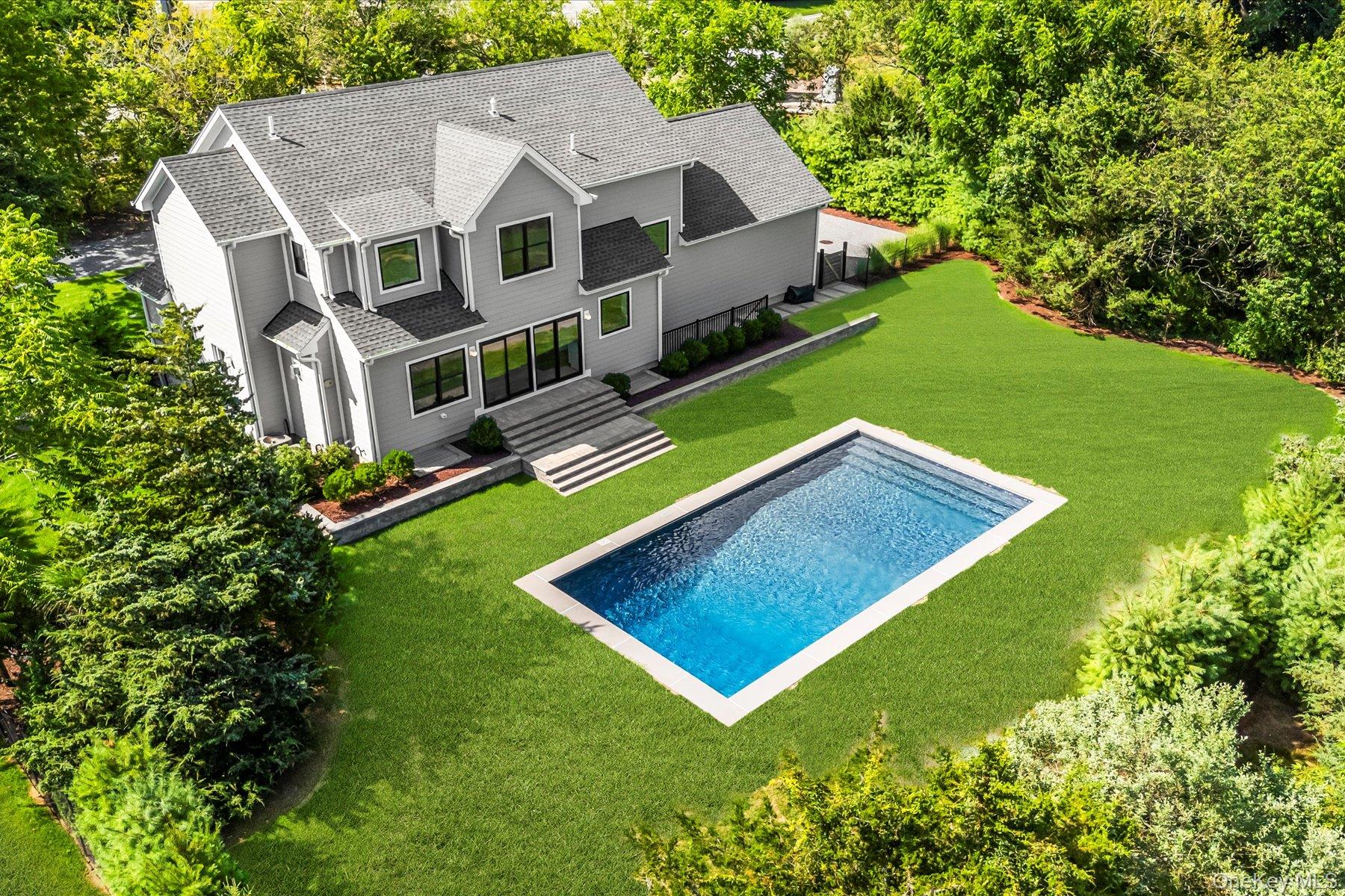 6 S Bay Avenue, Eastport, NY 11941