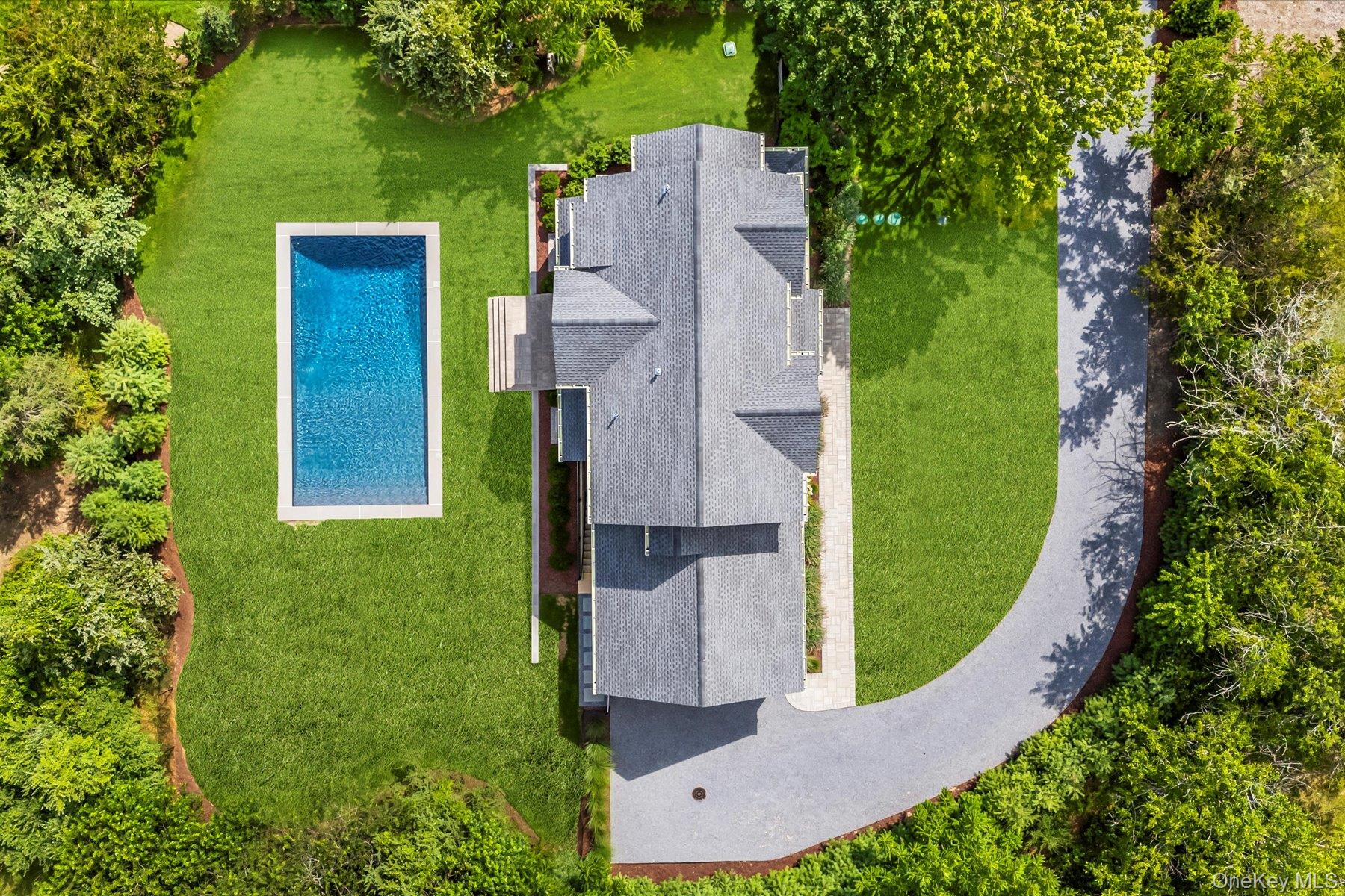 6 S Bay Avenue, Eastport, NY 11941