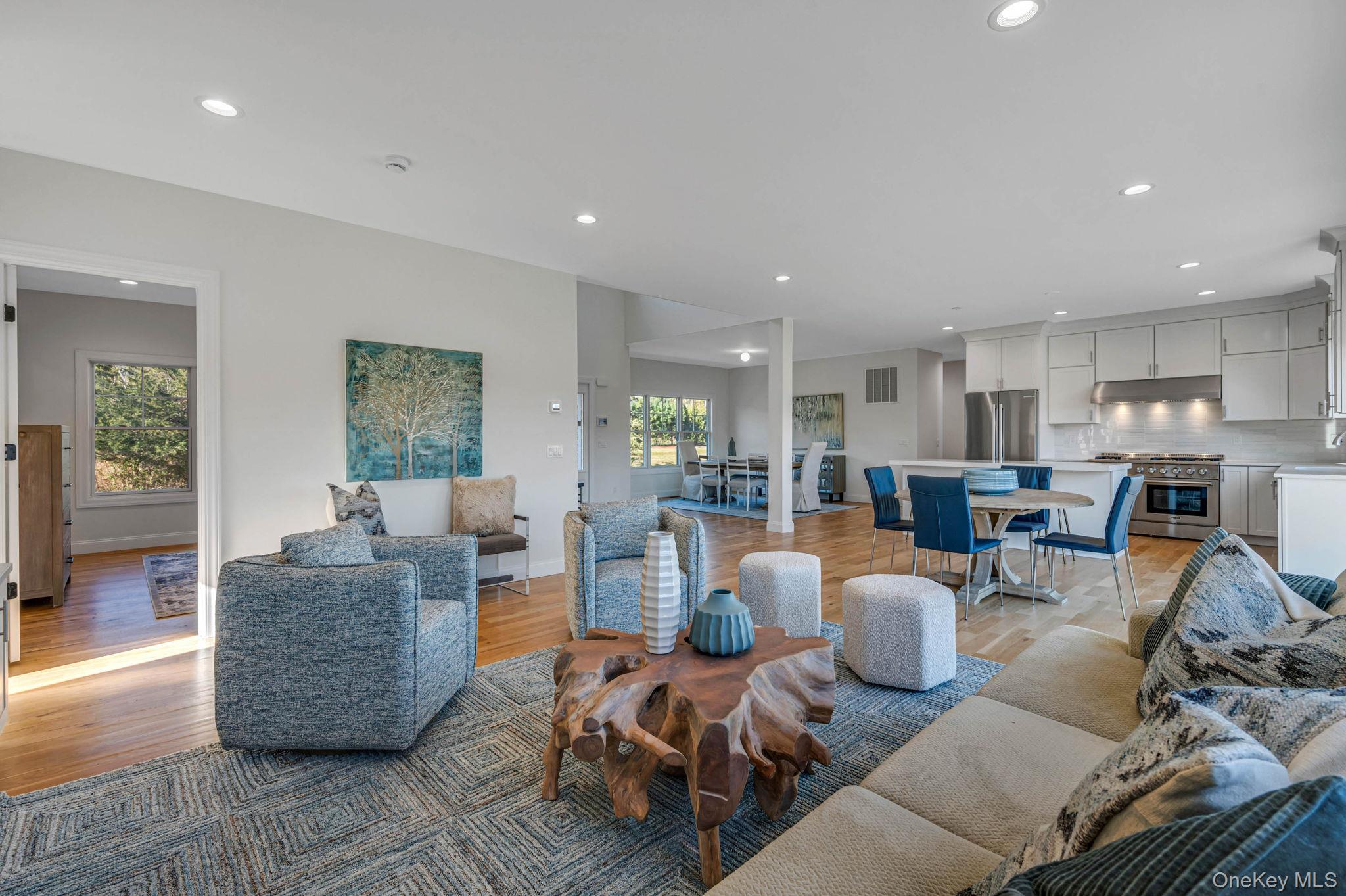 6 S Bay Avenue, Eastport, NY 11941