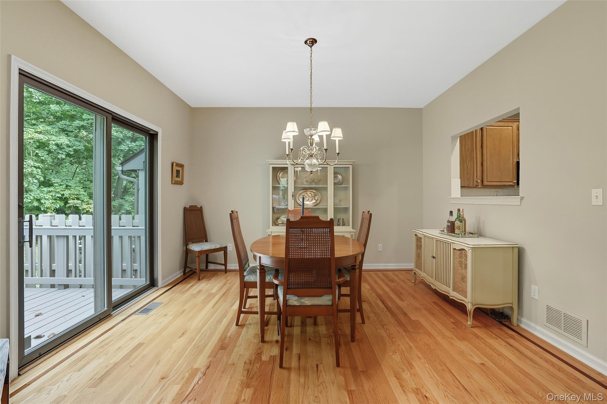 8 Persimmon Lane, White Plains, NY 10605