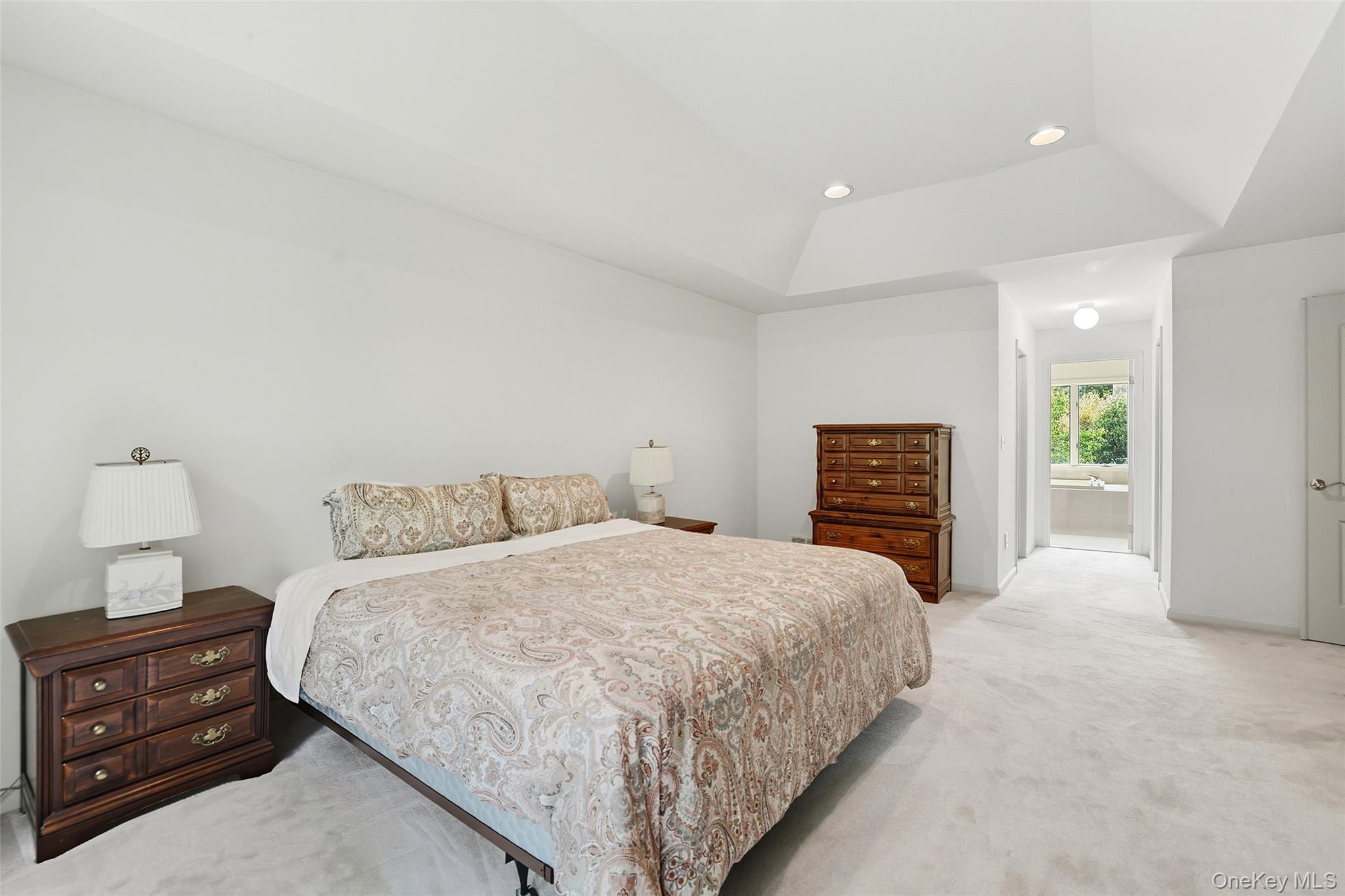 8 Persimmon Lane, White Plains, NY 10605