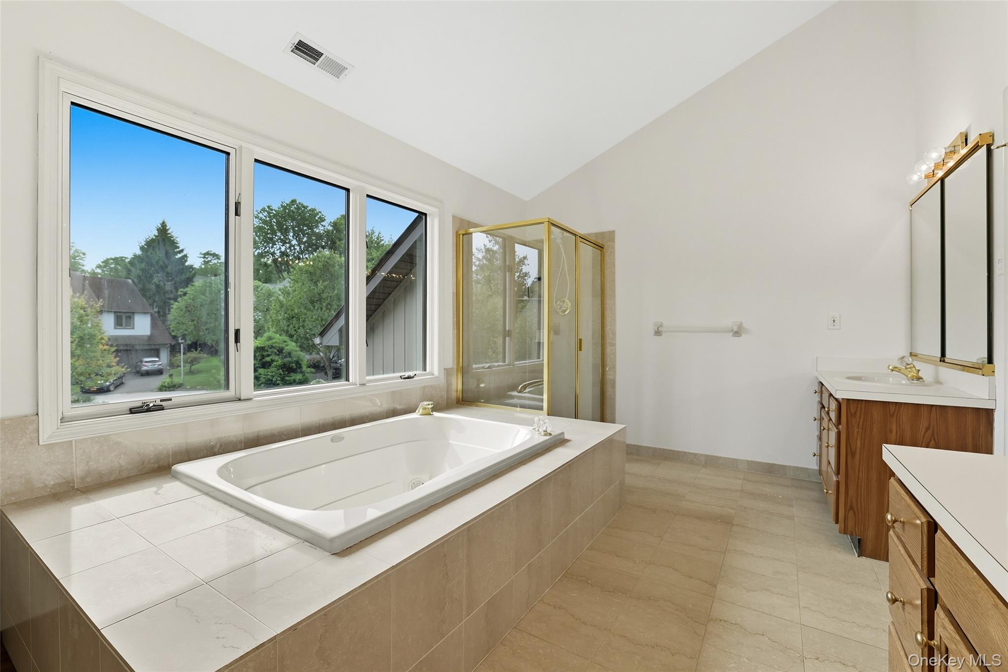 8 Persimmon Lane, White Plains, NY 10605