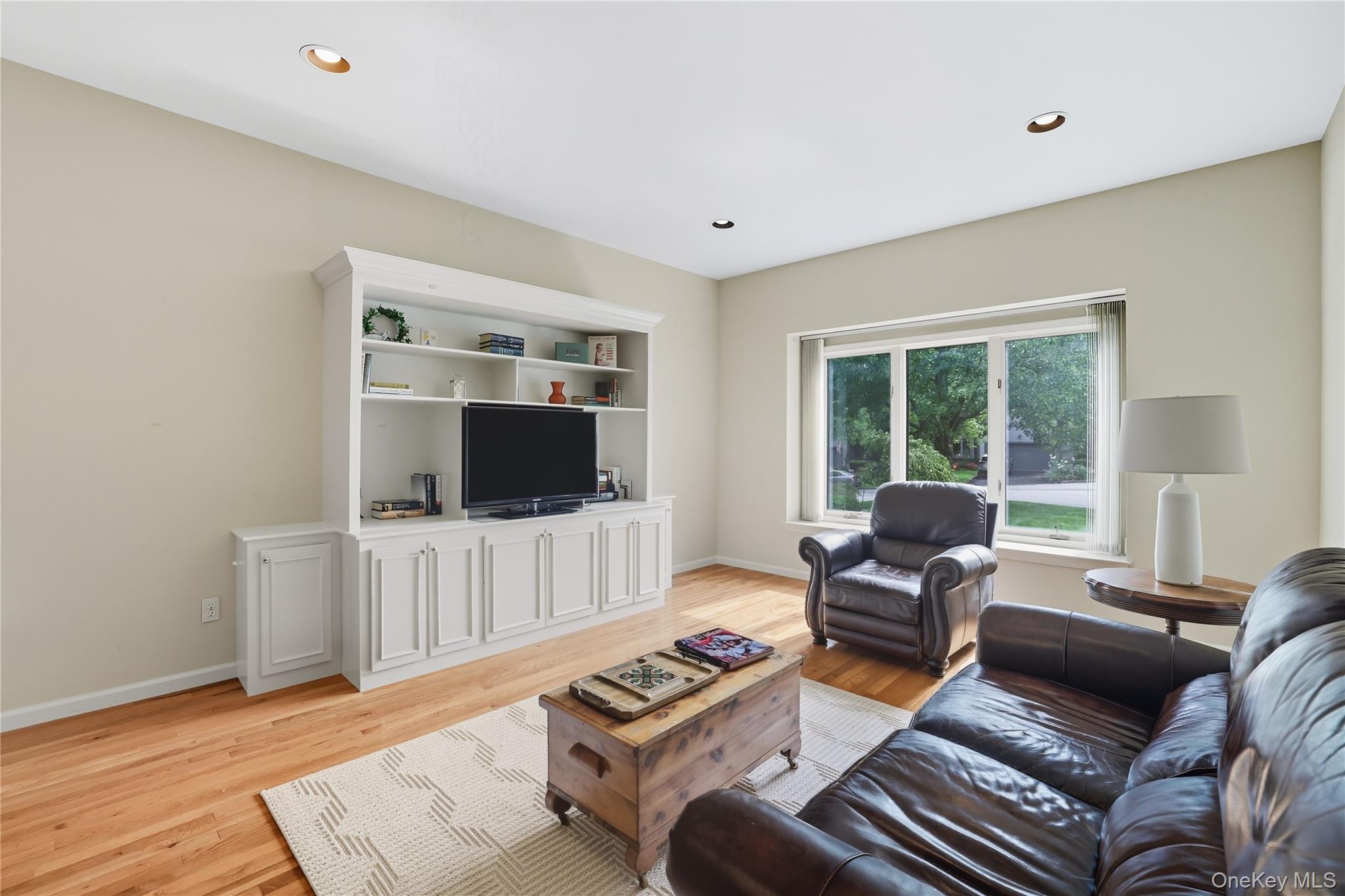 8 Persimmon Lane, White Plains, NY 10605