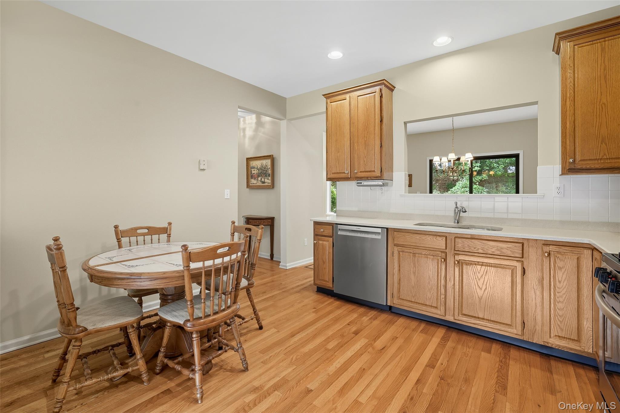 8 Persimmon Lane, White Plains, NY 10605