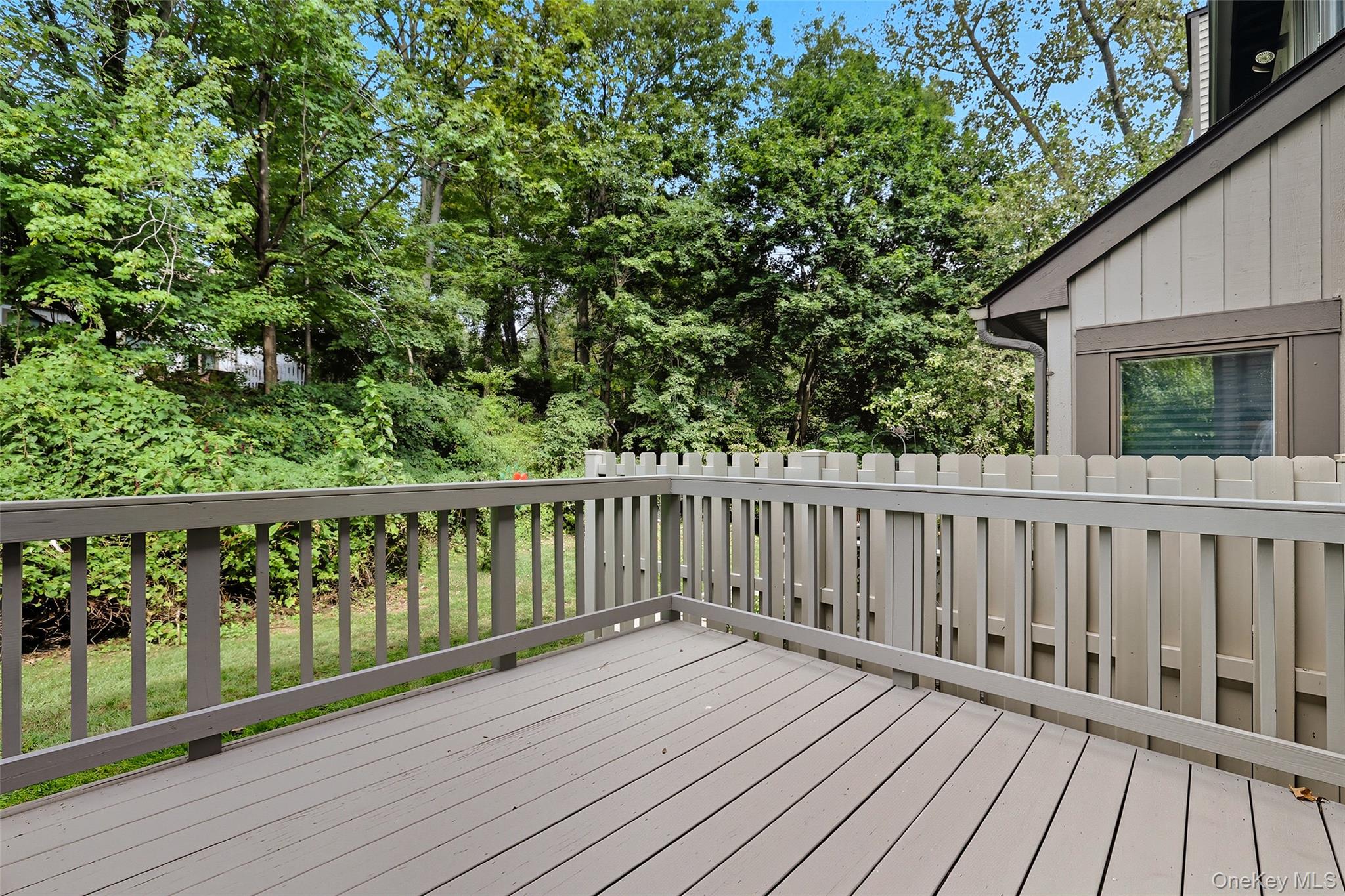 8 Persimmon Lane, White Plains, NY 10605