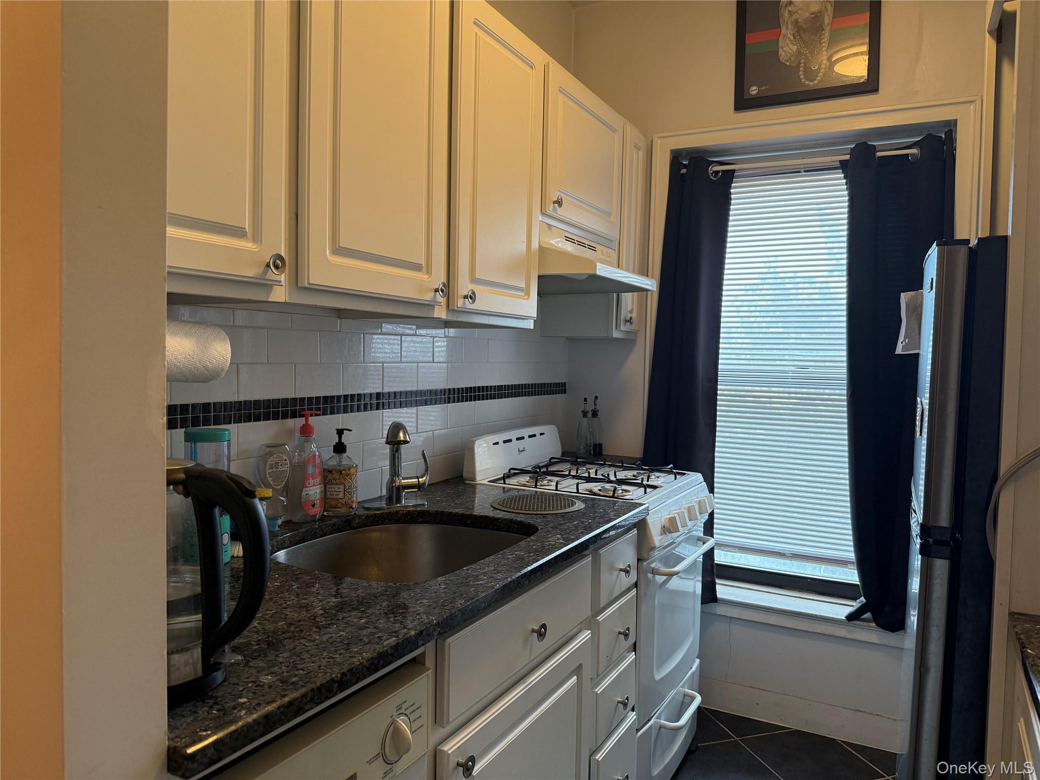 30 Clinton Place # 3A, New Rochelle, NY 10801