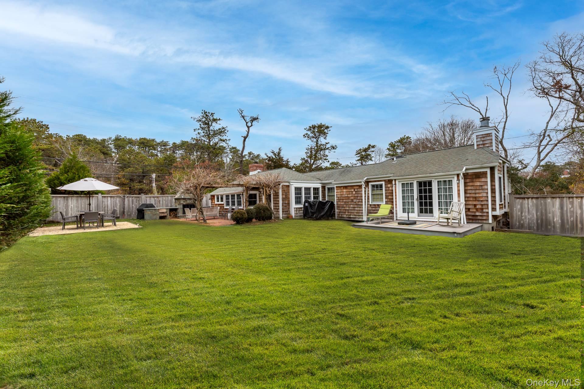 2 Gardiner Drive, Amagansett, NY 11930