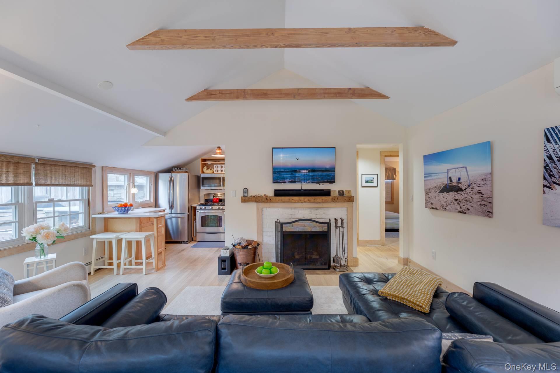 2 Gardiner Drive, Amagansett, NY 11930