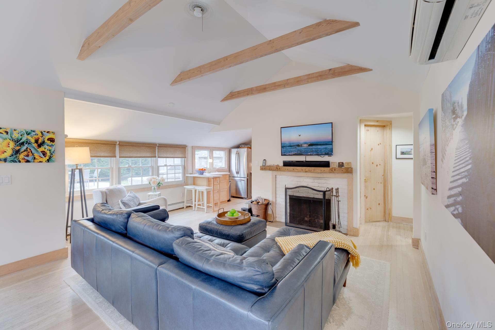 2 Gardiner Drive, Amagansett, NY 11930