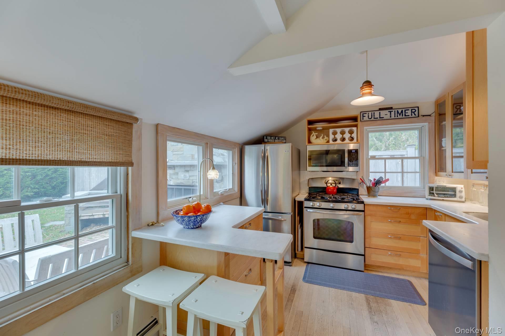 2 Gardiner Drive, Amagansett, NY 11930