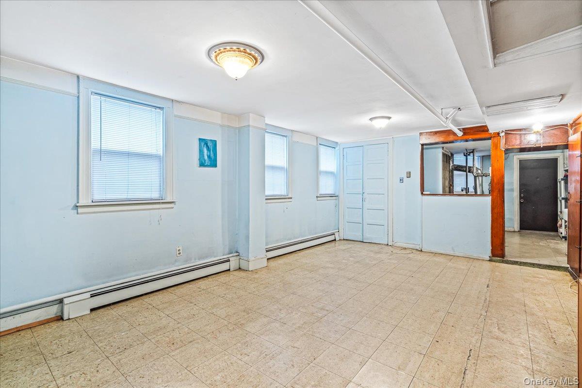 5523 Van Cleef Street, Flushing, NY 11368