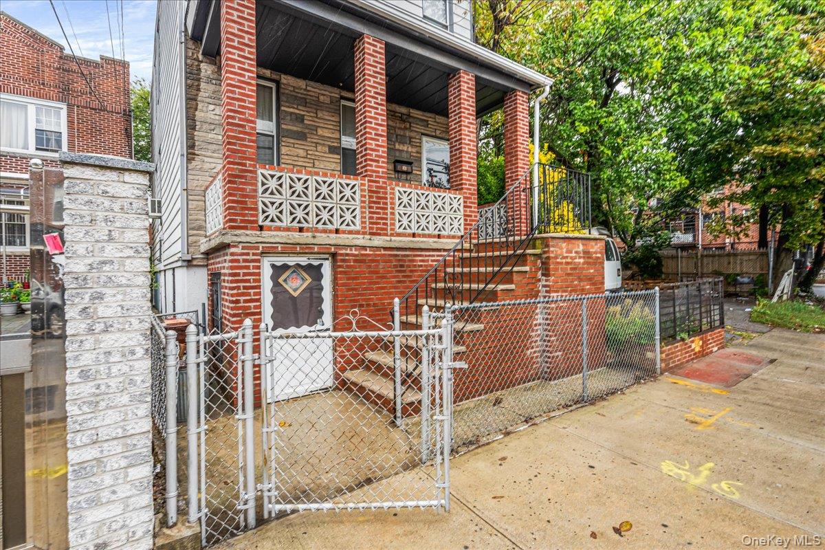 5523 Van Cleef Street, Flushing, NY 11368