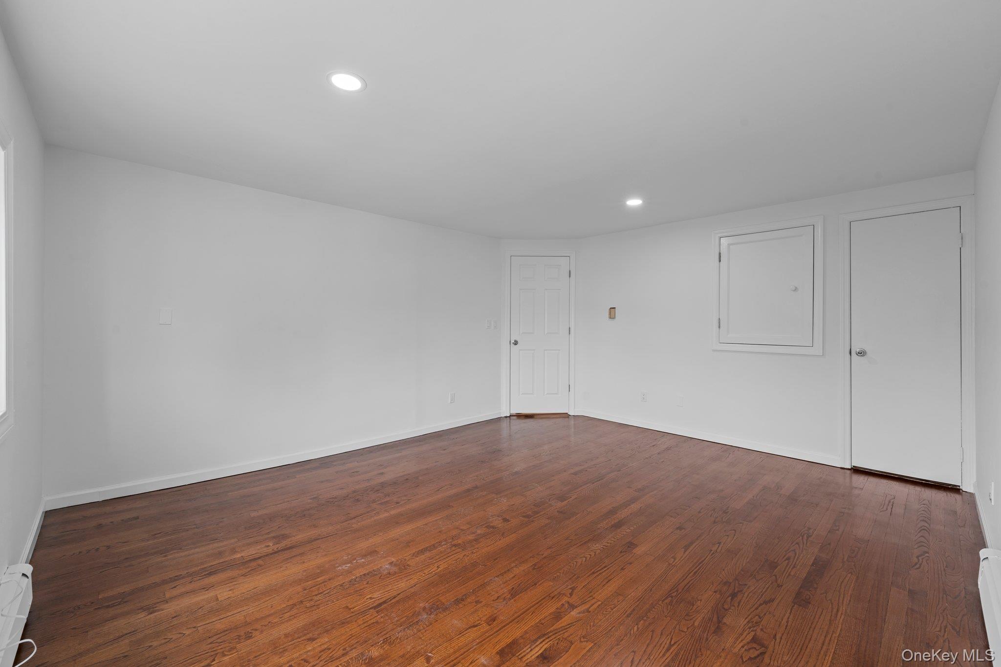 289 Keller Avenue, Elmont, NY 11003