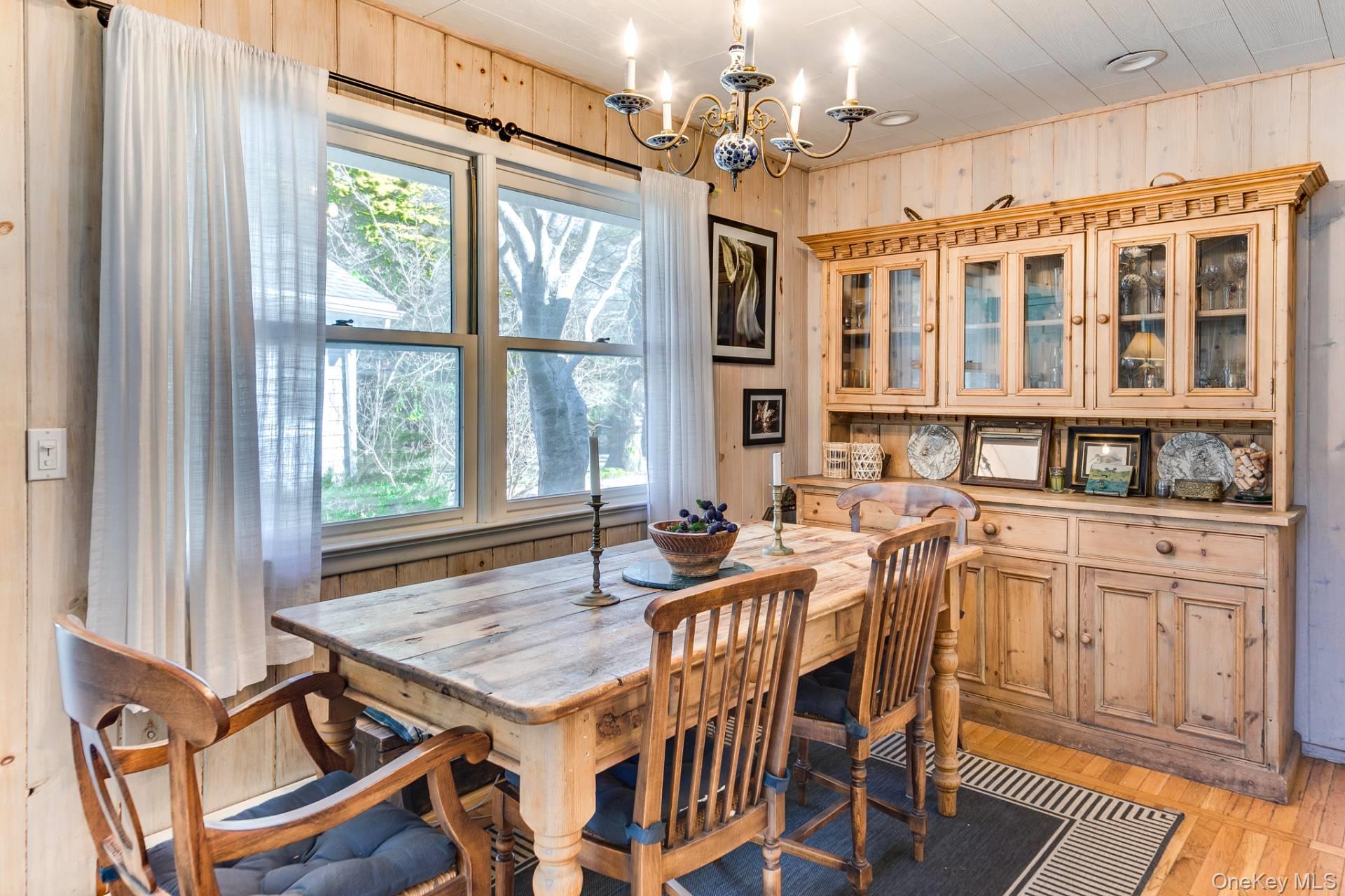 143 Montauk Highway, Quogue, NY 11959