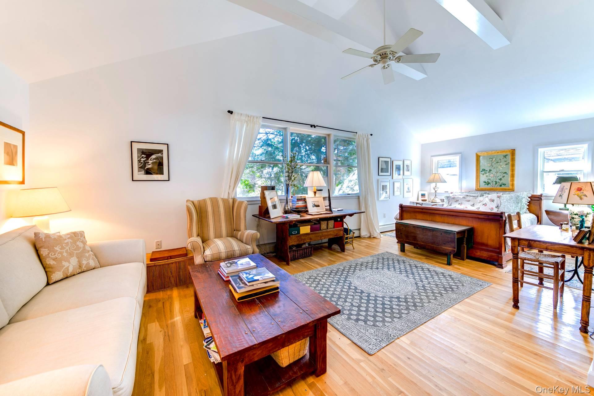 143 Montauk Highway, Quogue, NY 11959