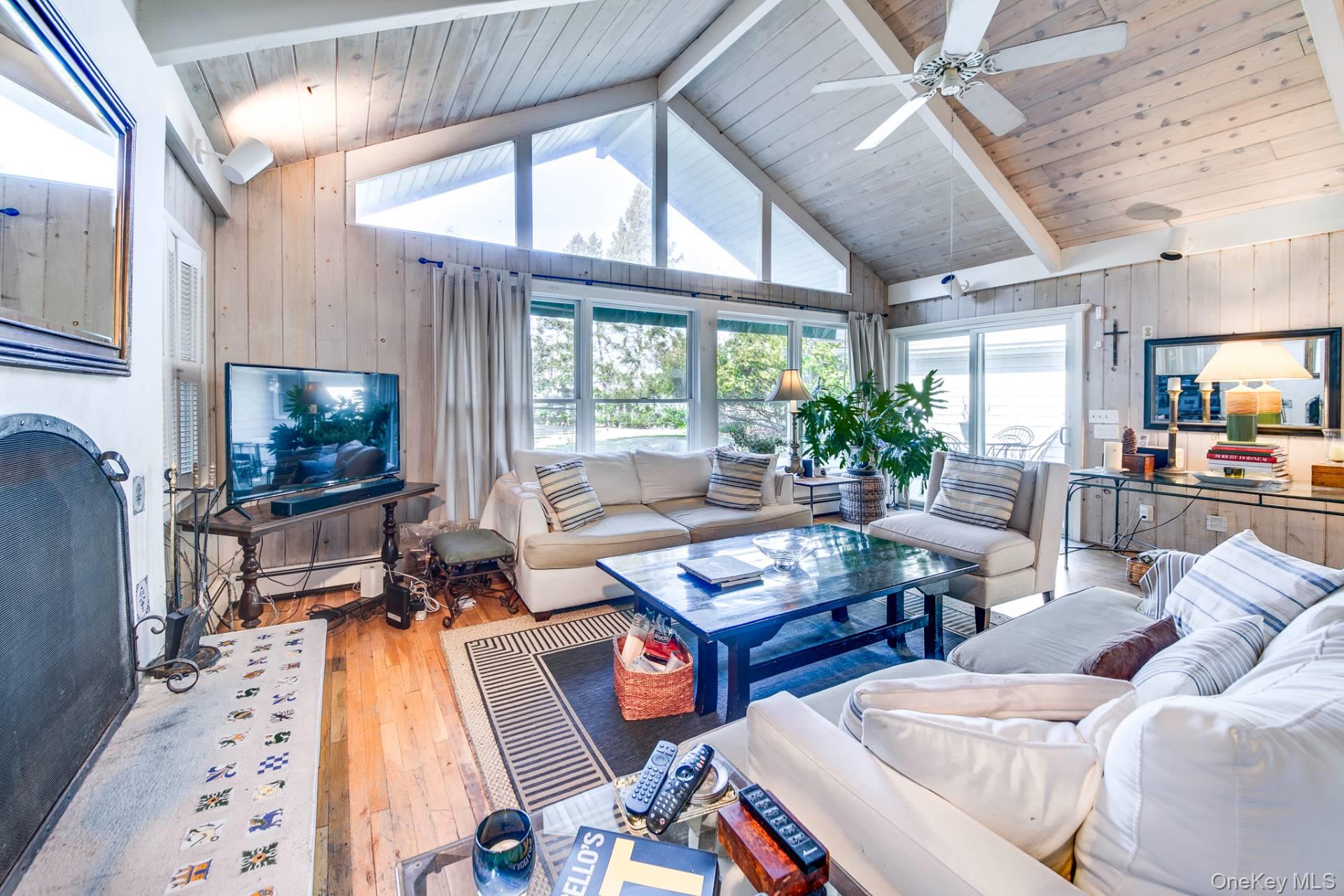 143 Montauk Highway, Quogue, NY 11959